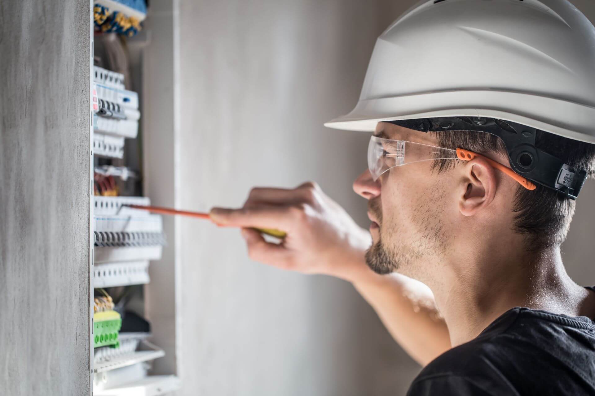 How to Ensure Your Electricity is in Working Order Ahead of Winter